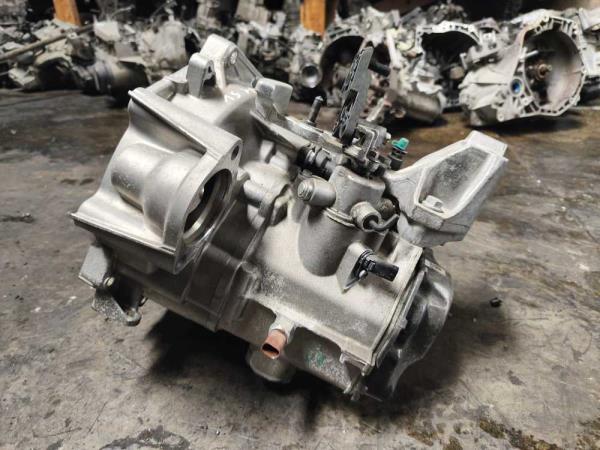 BOITE DE VITESSE VW / AUDI / SEAT / SKODA 1.0TSI CODE USM ( 5VITESSES ) - Vue 5